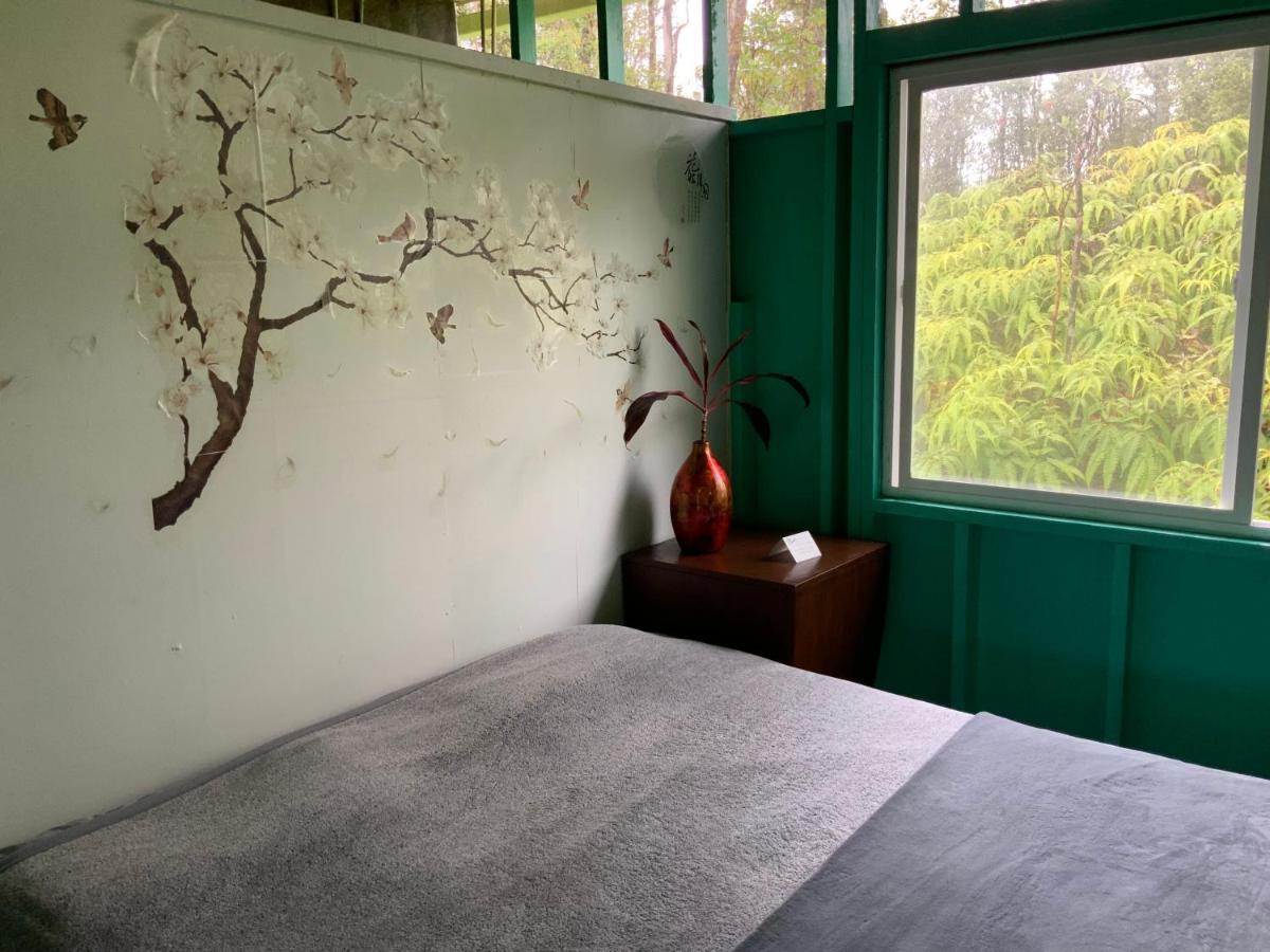 Simple Rustic Studio Deluxe Bed In Tropical Fruits Garden Hotel Mountain View Exterior photo