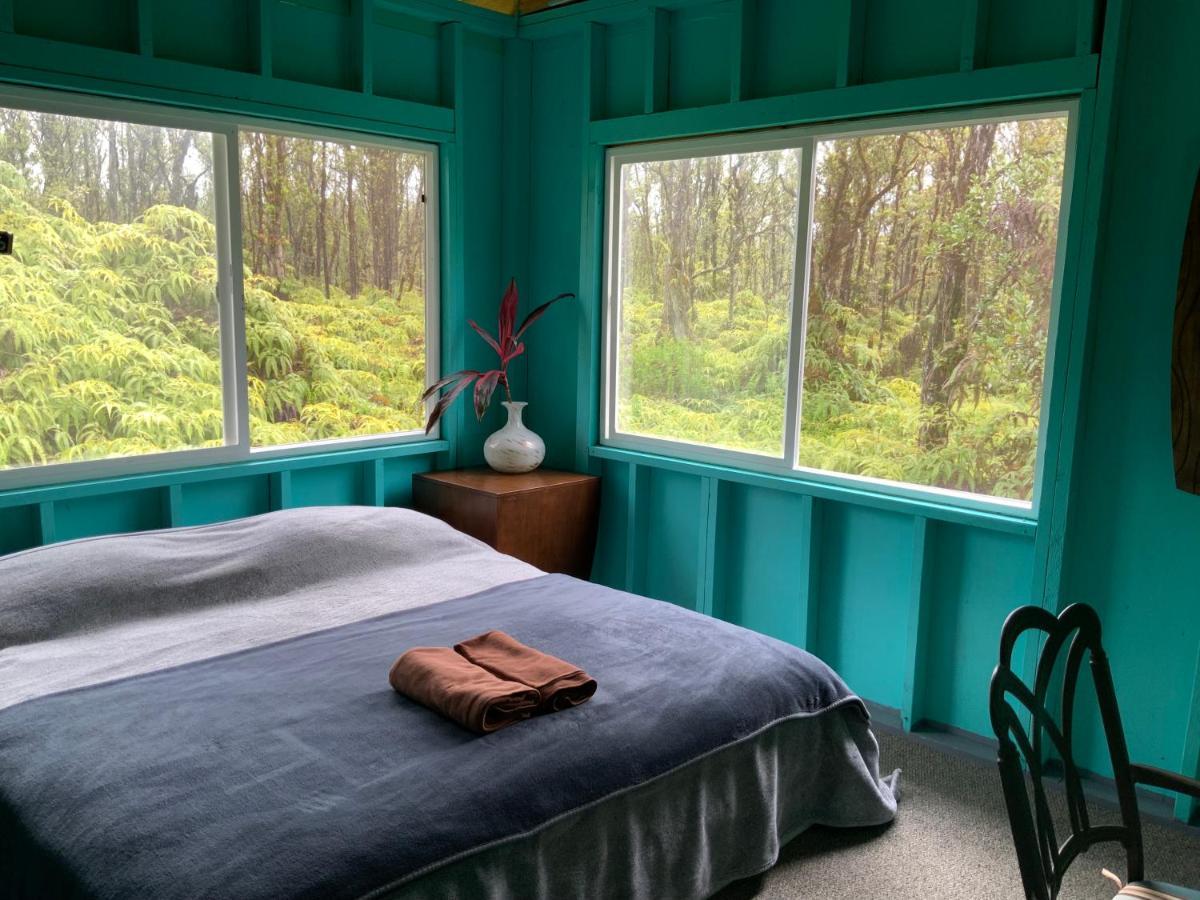 Simple Rustic Studio Deluxe Bed In Tropical Fruits Garden Hotel Mountain View Exterior photo
